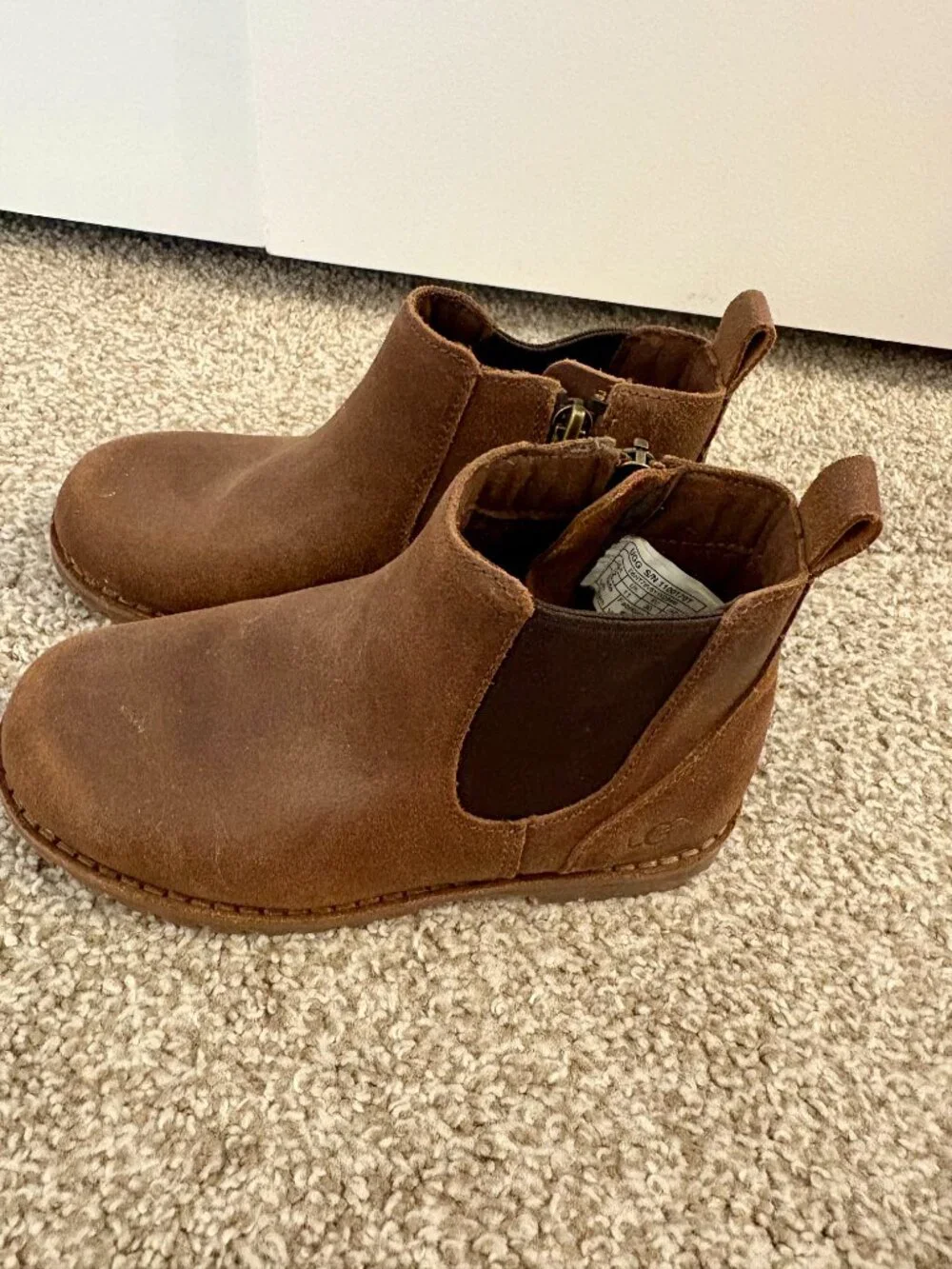 Kids UGG Callum Chelsea Ankle Boots Size 12 Brown Zippered EUC Boy or Girl